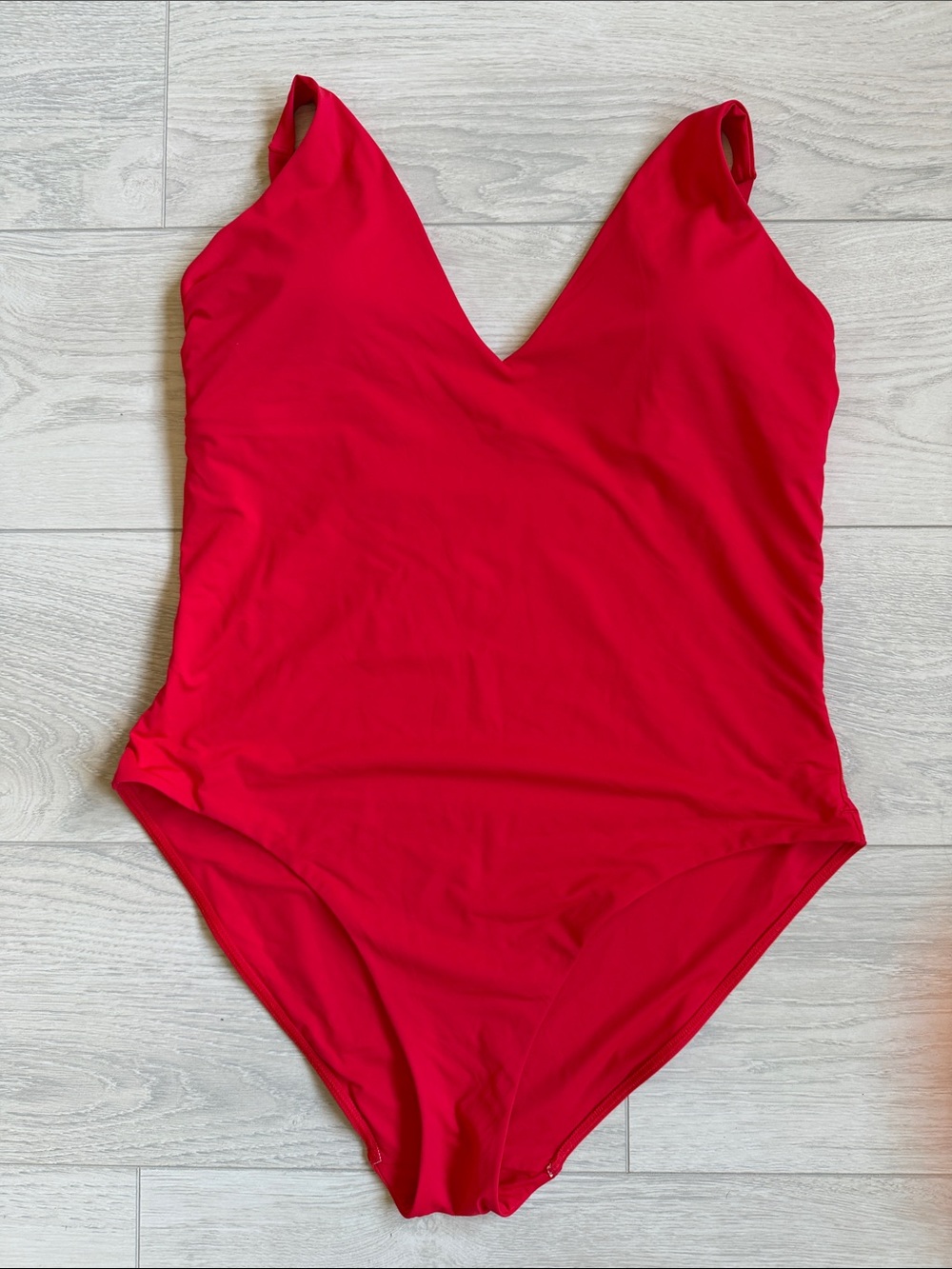 Everlane THE V-NECK ONE-PIECE